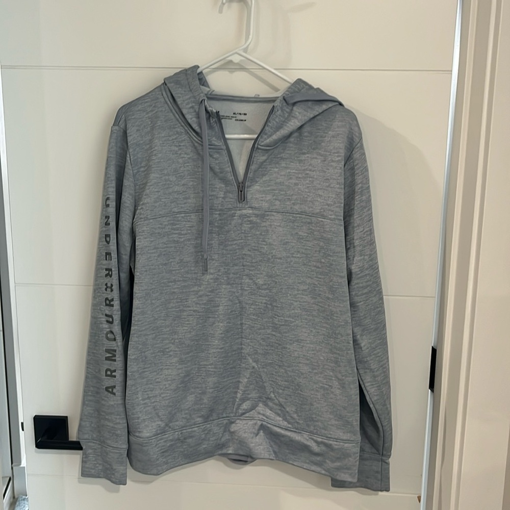 Under Armour 1/2 zip hoodie